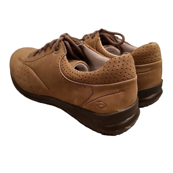 Aravon by New Balance Leather Shoe, Size 7 - Picture 5 of 14